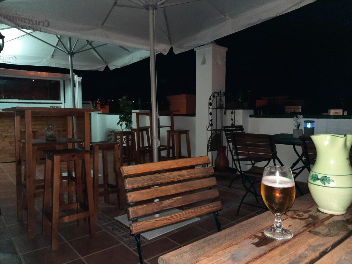 Hostal San Miguel Нерха Екстериор снимка